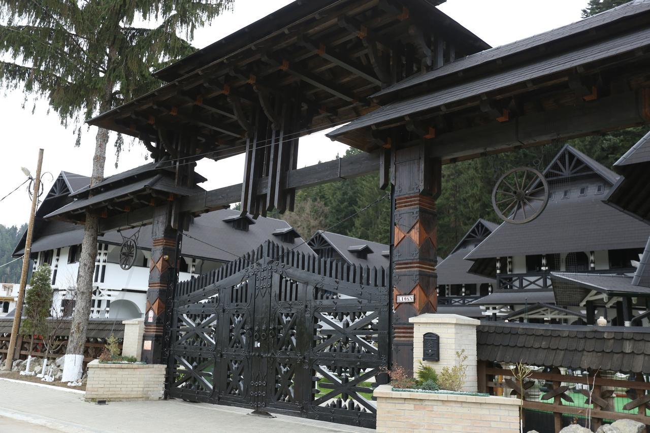 Hotel Complex Lions Bucovina Voroneț Exteriér fotografie